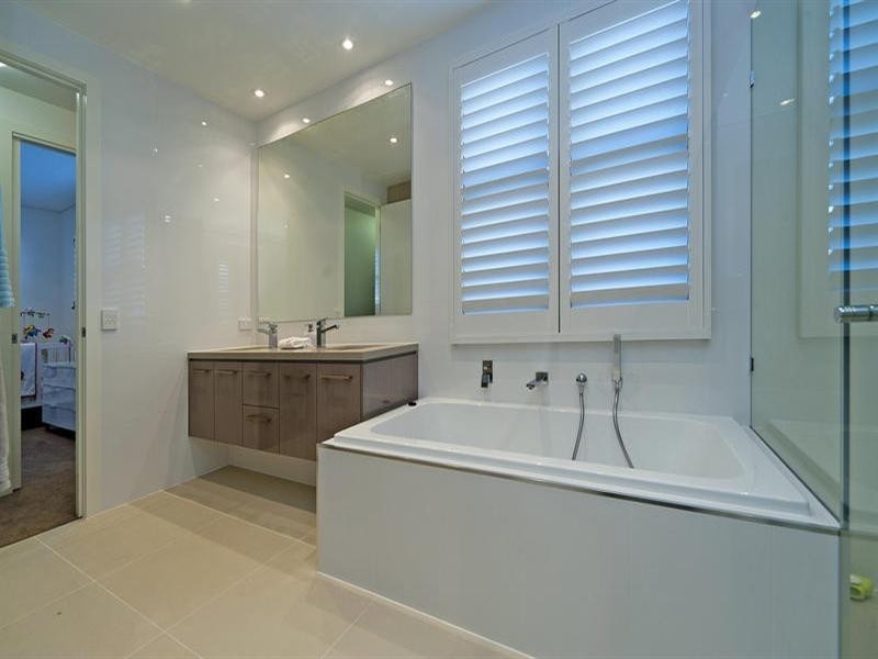 Wedo thiết kế nội thất phòng tắm đơn giản và đẹp cho ngôi nhà 2 tầng