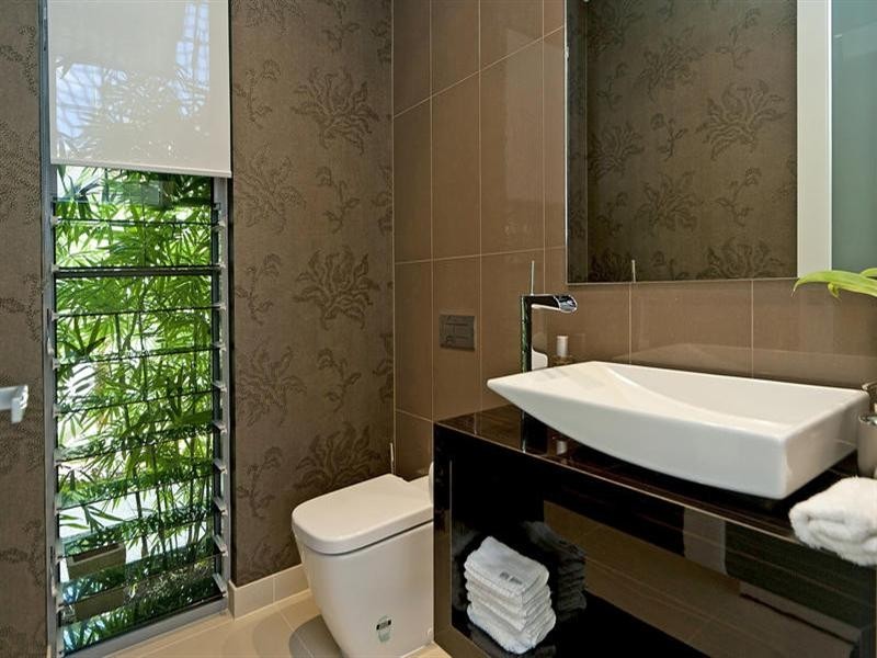 Wedo thiết kế nội thất phòng tắm đơn giản và đẹp cho ngôi nhà 2 tầng